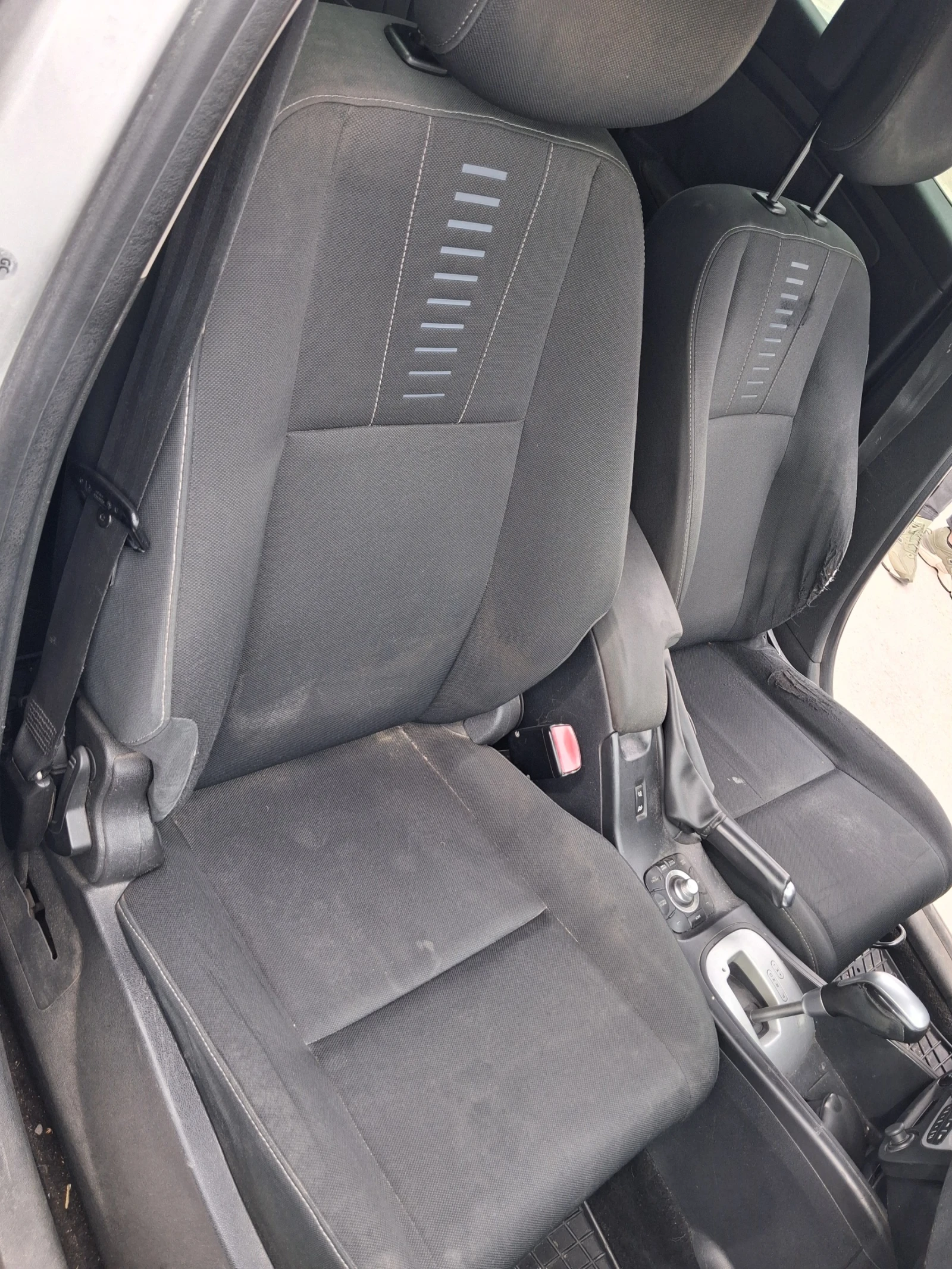 Renault Megane 2.0i 140к.с. , снимка 10 - Автомобили и джипове - 54565935