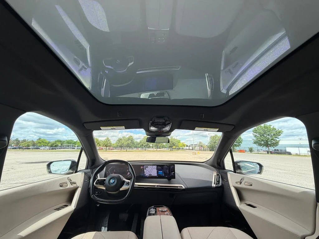 BMW iX 40* XDRIVE* HARMAN/ KARDON* 360 CAM* ПАНОРАМА, снимка 6 - Автомобили и джипове - 55063044