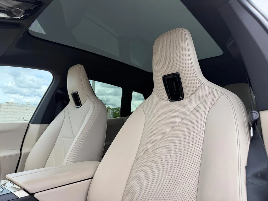 BMW iX 40* XDRIVE* HARMAN/ KARDON* 360 CAM* ПАНОРАМА, снимка 5 - Автомобили и джипове - 55063044