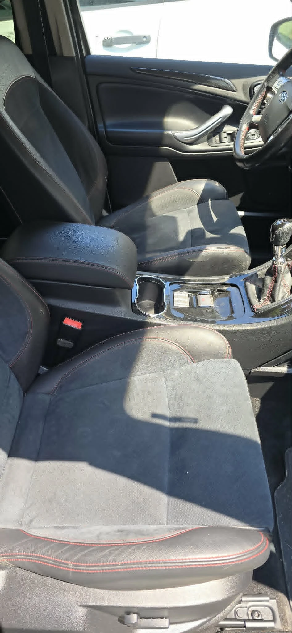 Ford S-Max 2.2 TDCI, 175 hp, Titanium, снимка 3 - Автомобили и джипове - 55345641