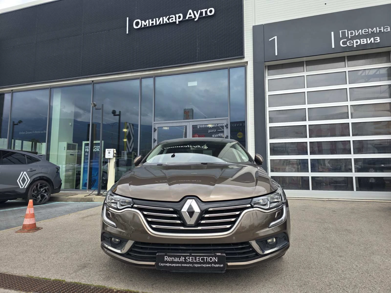 Renault Talisman 1.6 dCi 160 EDC, снимка 3 - Автомобили и джипове - 55457194