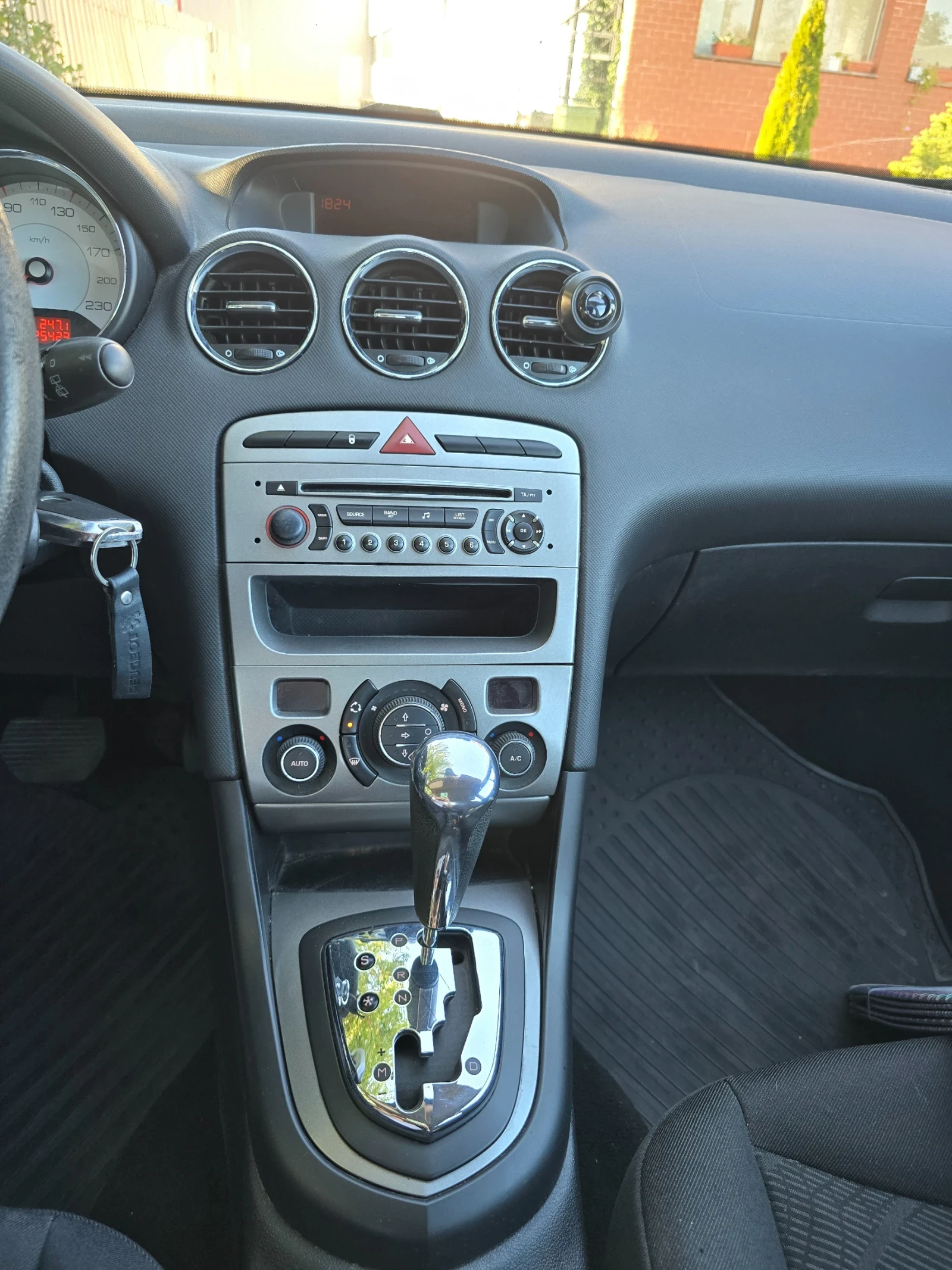 Peugeot 308, снимка 16 - Автомобили и джипове - 55616058