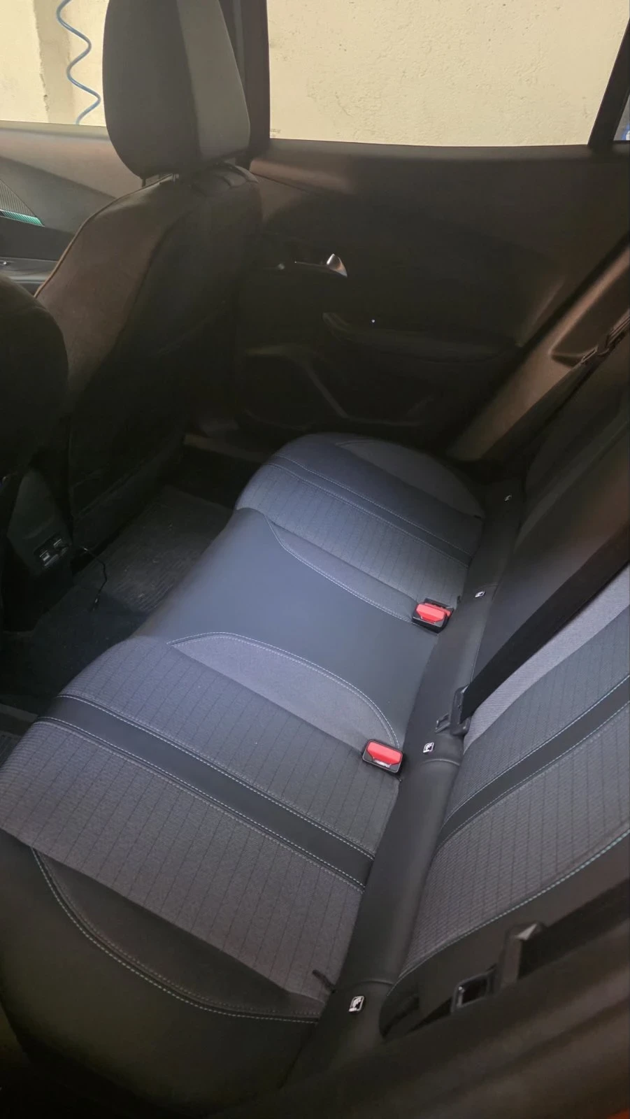 Peugeot 2008, снимка 9 - Автомобили и джипове - 55968300