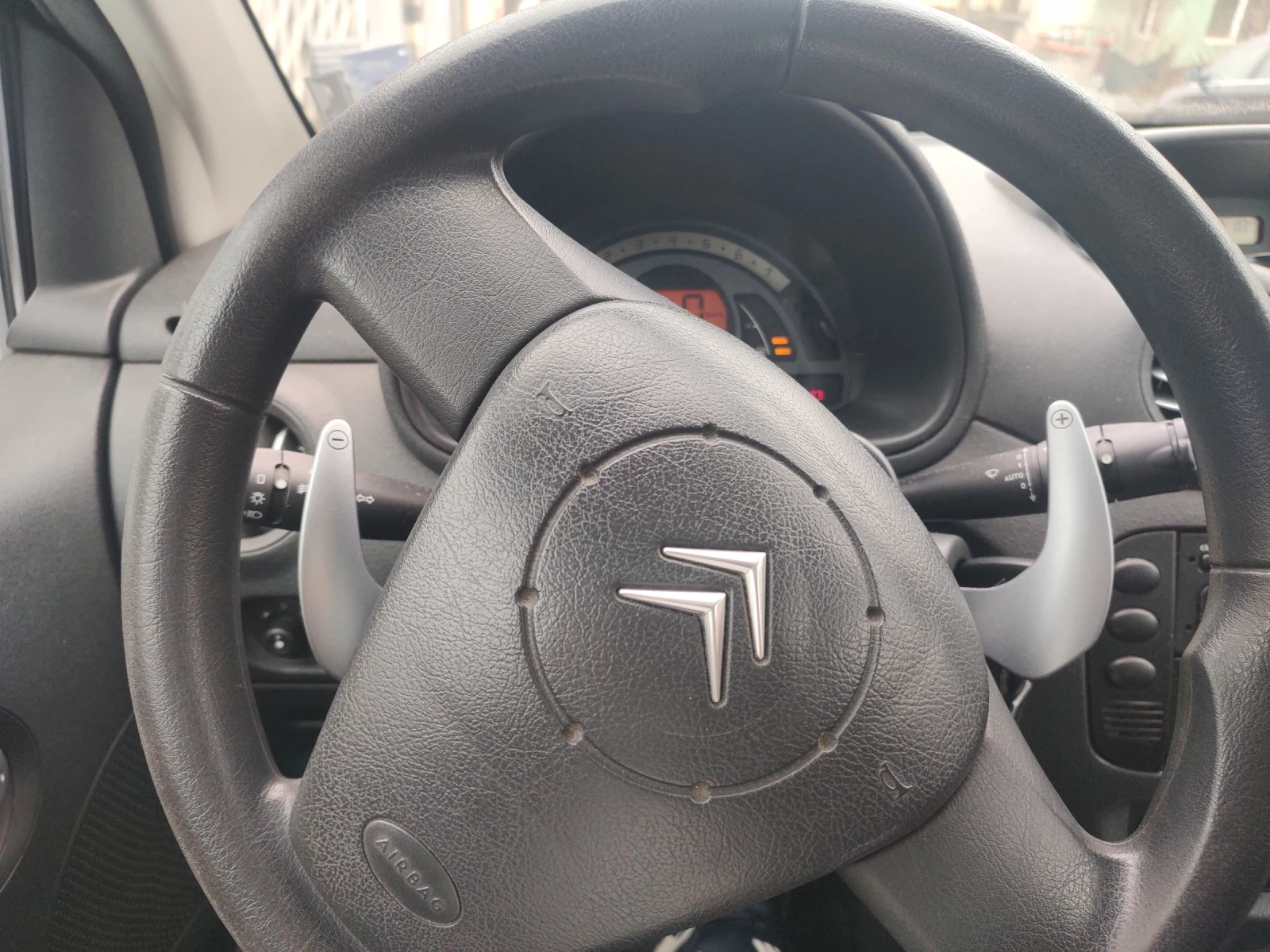 Citroen C2 VTR 1, 4 газ, снимка 15 - Автомобили и джипове - 56049377