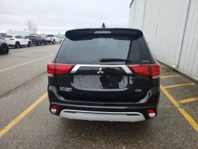 Mitsubishi Outlander PHEV SE * * CARFAX * * АВТО КРЕДИТ * * , снимка 5