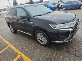 Mitsubishi Outlander PHEV SE * * CARFAX * * АВТО КРЕДИТ * * , снимка 3