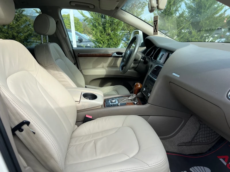 Audi Q7 4.2TDI-326кс= 7МЕСТА= ПАНОРАМА= КАМЕРА= ПОДГРЕВ, снимка 15 - Автомобили и джипове - 51839469