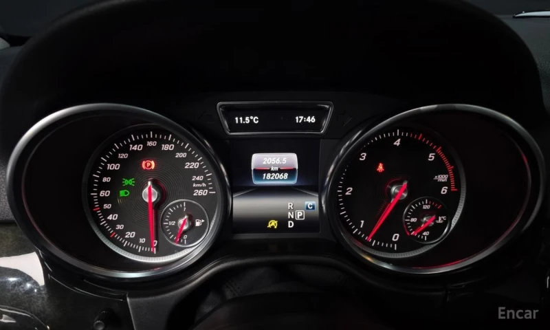 Mercedes-Benz GLE 350, снимка 8 - Автомобили и джипове - 53212437