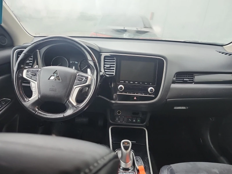 Mitsubishi Outlander PHEV SE * * CARFAX * * АВТО КРЕДИТ * * , снимка 11 - Автомобили и джипове - 53277577