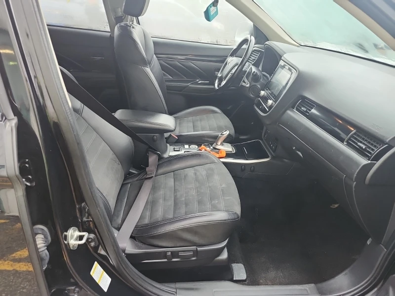 Mitsubishi Outlander PHEV SE * * CARFAX * * АВТО КРЕДИТ * * , снимка 12 - Автомобили и джипове - 53277577