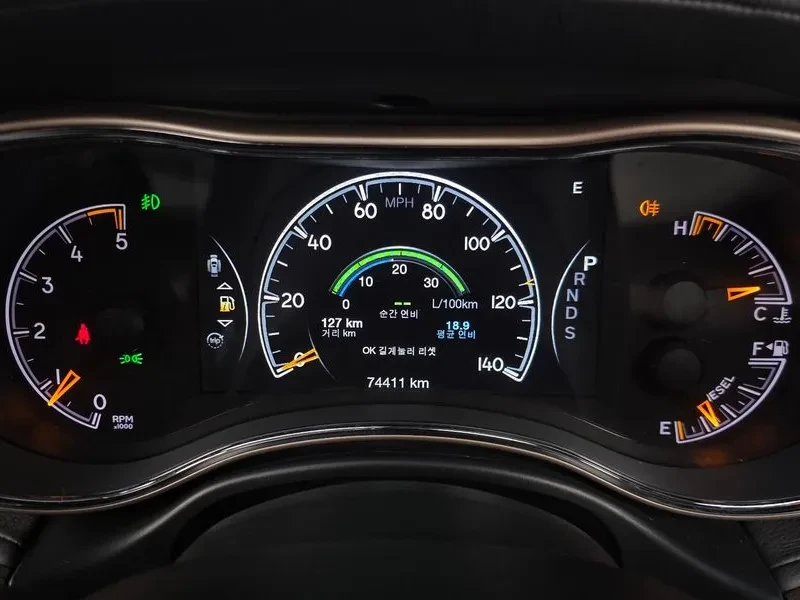 Jeep Grand cherokee 3.0 Diesel Overland Wk2, снимка 8 - Автомобили и джипове - 55264134