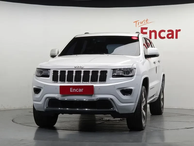 Jeep Grand cherokee 3.0 Diesel Overland Wk2, снимка 3 - Автомобили и джипове - 55264134