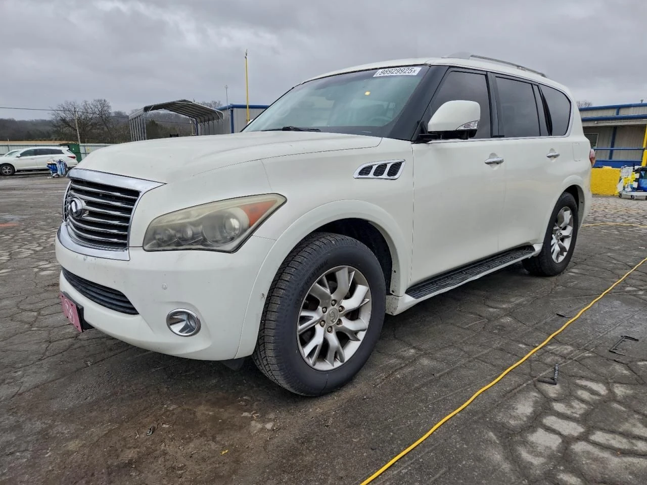 Infiniti QX56, снимка 1