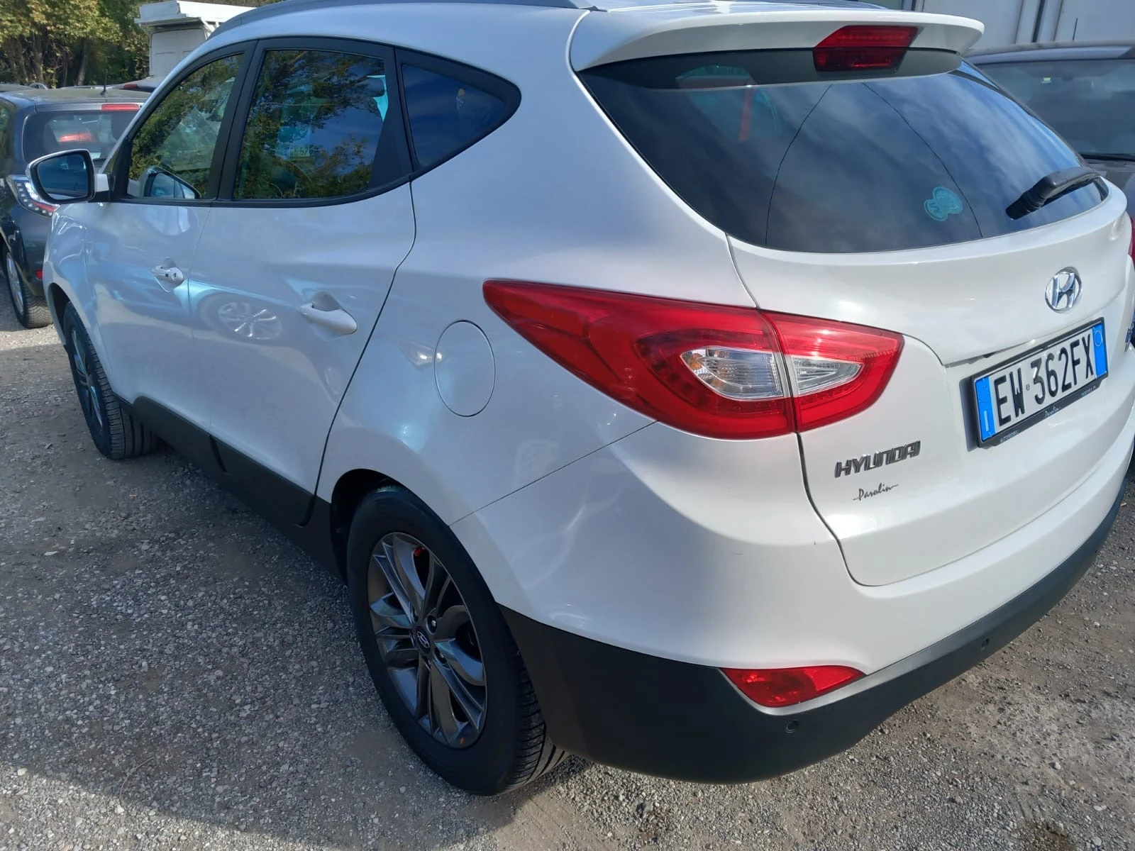 Hyundai IX35 1.7CRDI-89Х.КМ-KEYLESS GO-NAVI-КАМЕРА-КОЖА-ПОДГРЕВ - изображение 4