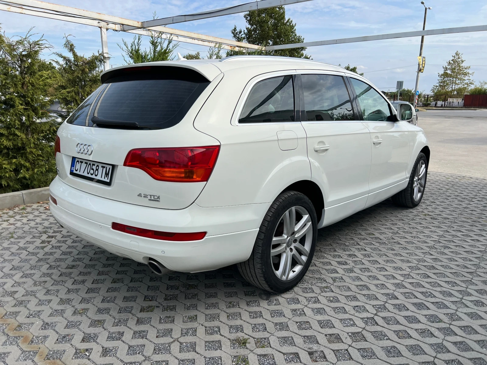 Audi Q7 4.2TDI-326кс= 7МЕСТА= ПАНОРАМА= КАМЕРА= ПОДГРЕВ - изображение 3