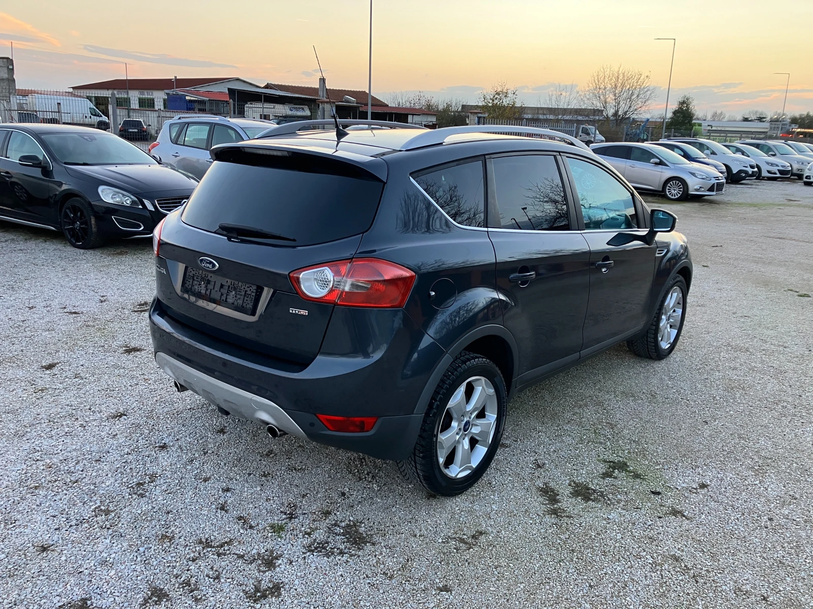 Ford Kuga 2.0 TDCI -4x4 - изображение 9