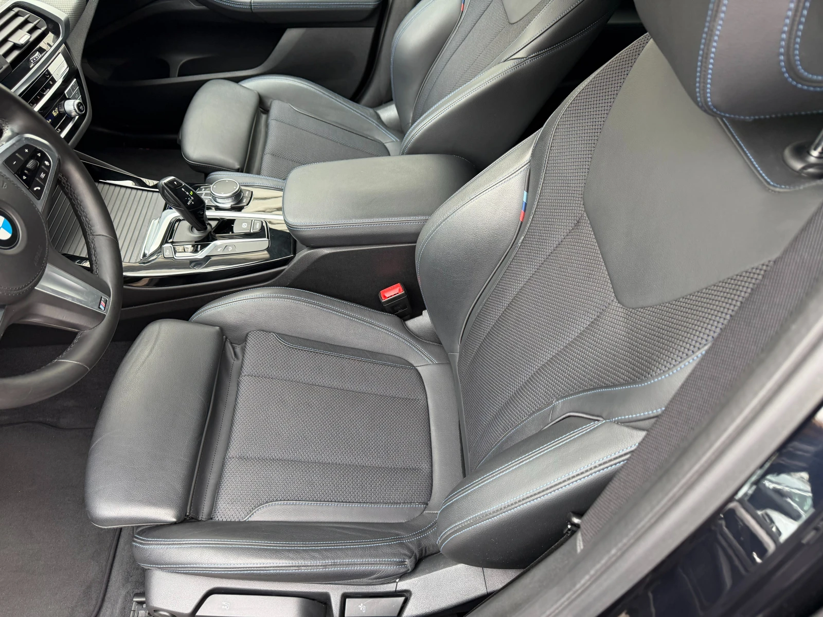 BMW X3 3.0D* M-Sport* СЕРВИЗНА КНИЖКА С ПЪЛНА ИСТОРИЯ В B, снимка 7 - Автомобили и джипове - 53924793