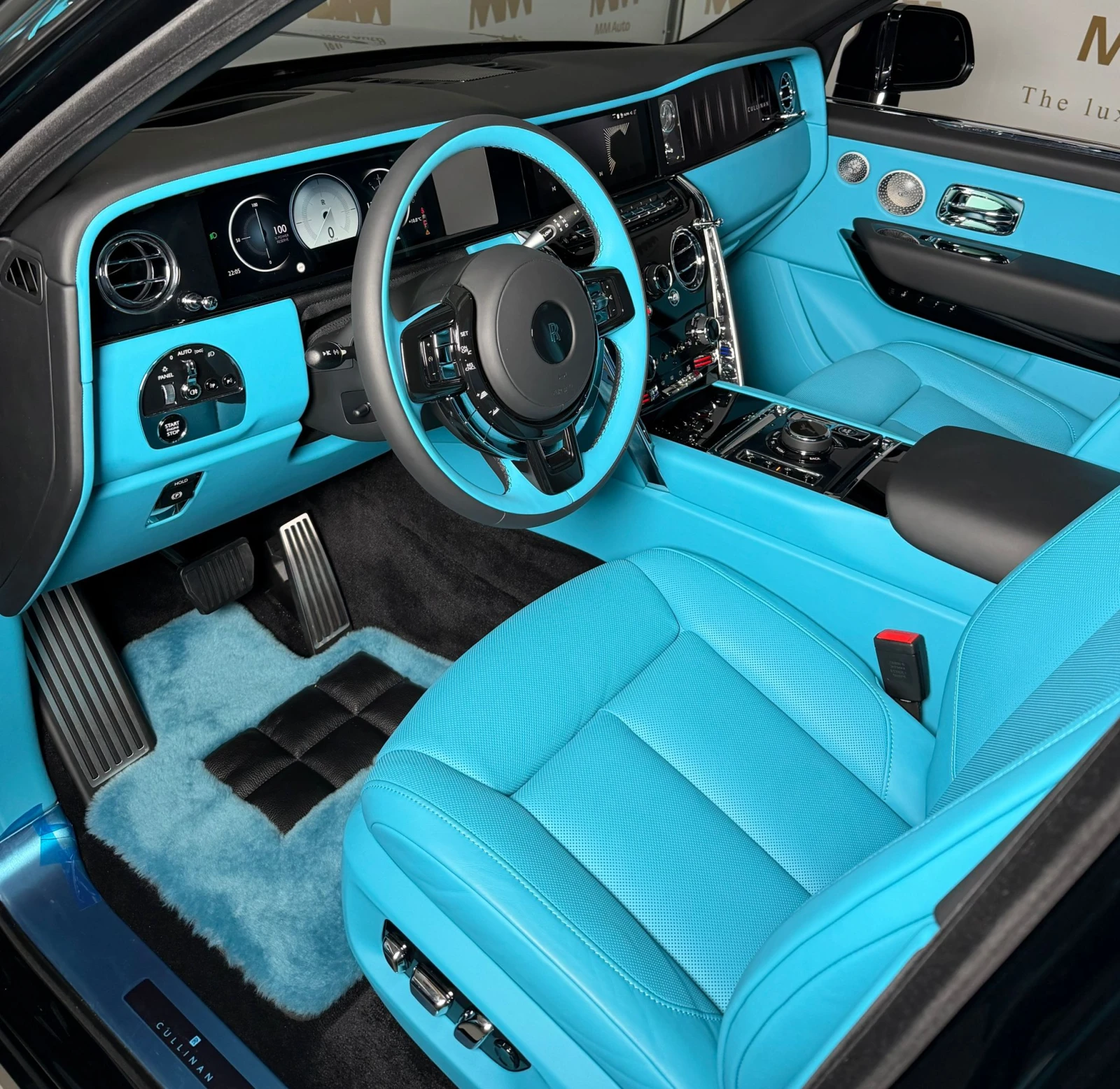 Rolls-Royce Cullinan Series II Facelift* Black+ Turchese, снимка 7 - Автомобили и джипове - 54275490