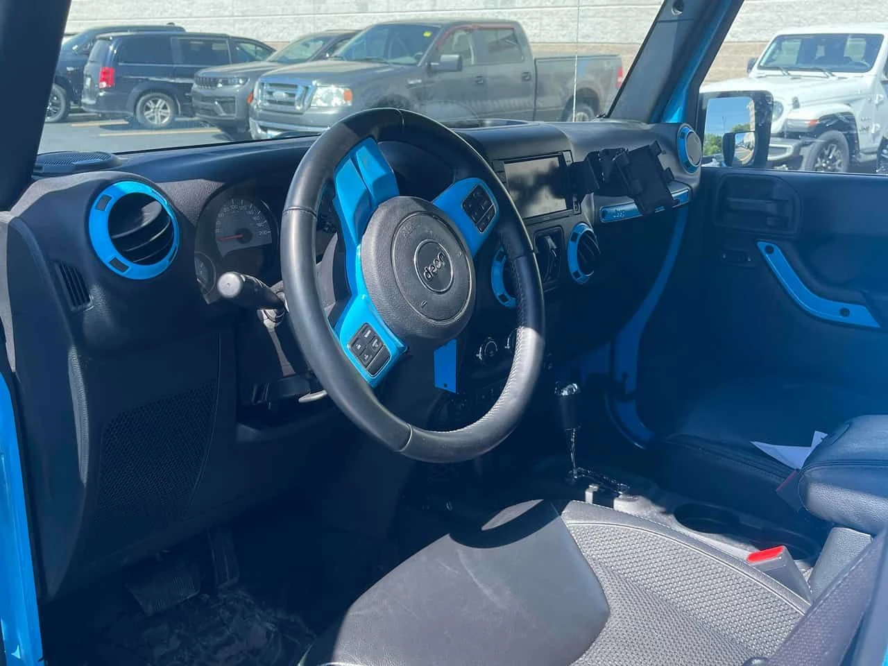 Jeep Wrangler * Winter * CARFAX * ПОДГРЕВИ * KEYLESS * АВТОКРЕДИ, снимка 5 - Автомобили и джипове - 54775577