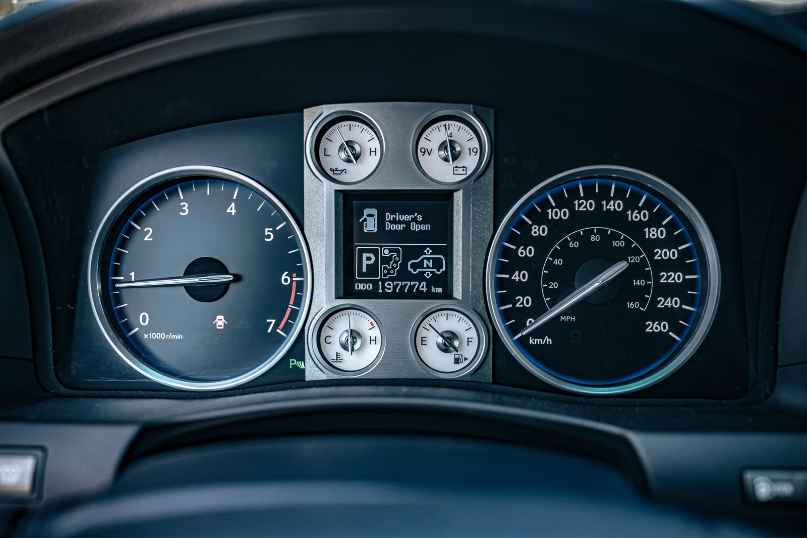 Lexus LX 570 V8 4x4, снимка 12 - Автомобили и джипове - 55598375