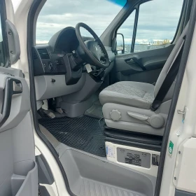 Mercedes-Benz Sprinter 17 места, РАМПА, снимка 9