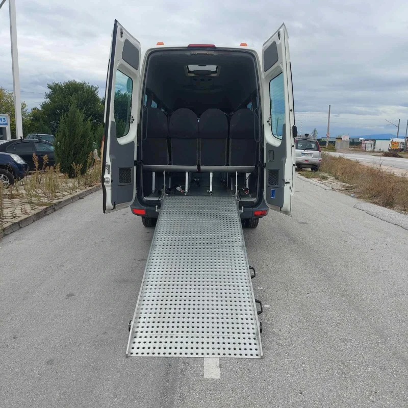 Mercedes-Benz Sprinter 17 места, РАМПА, снимка 11 - Бусове и автобуси - 52597058