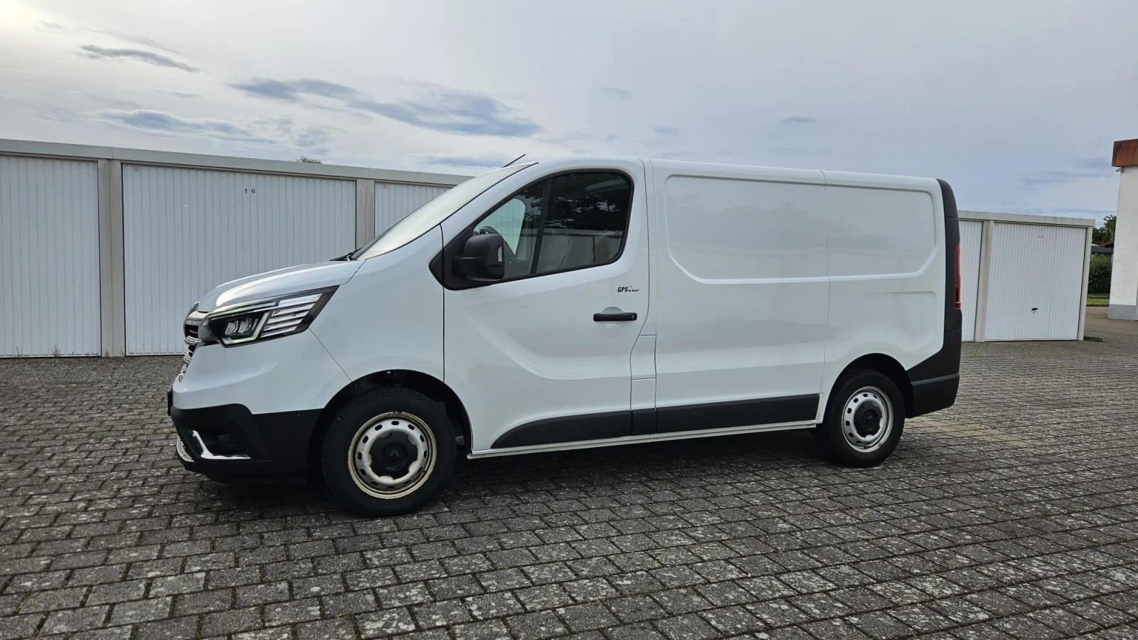 Renault Trafic H1L1, снимка 3 - Бусове и автобуси - 56299122