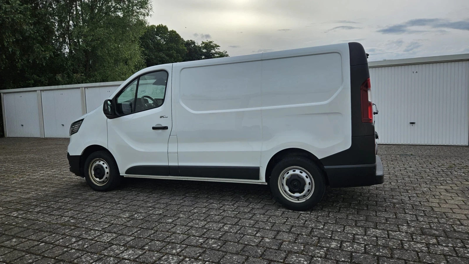 Renault Trafic H1L1, снимка 7 - Бусове и автобуси - 56299122
