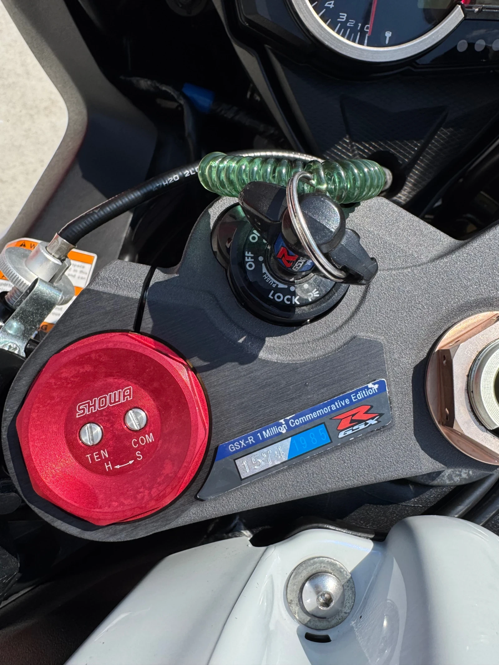Suzuki Gsxr 1000 L3 - изображение 6