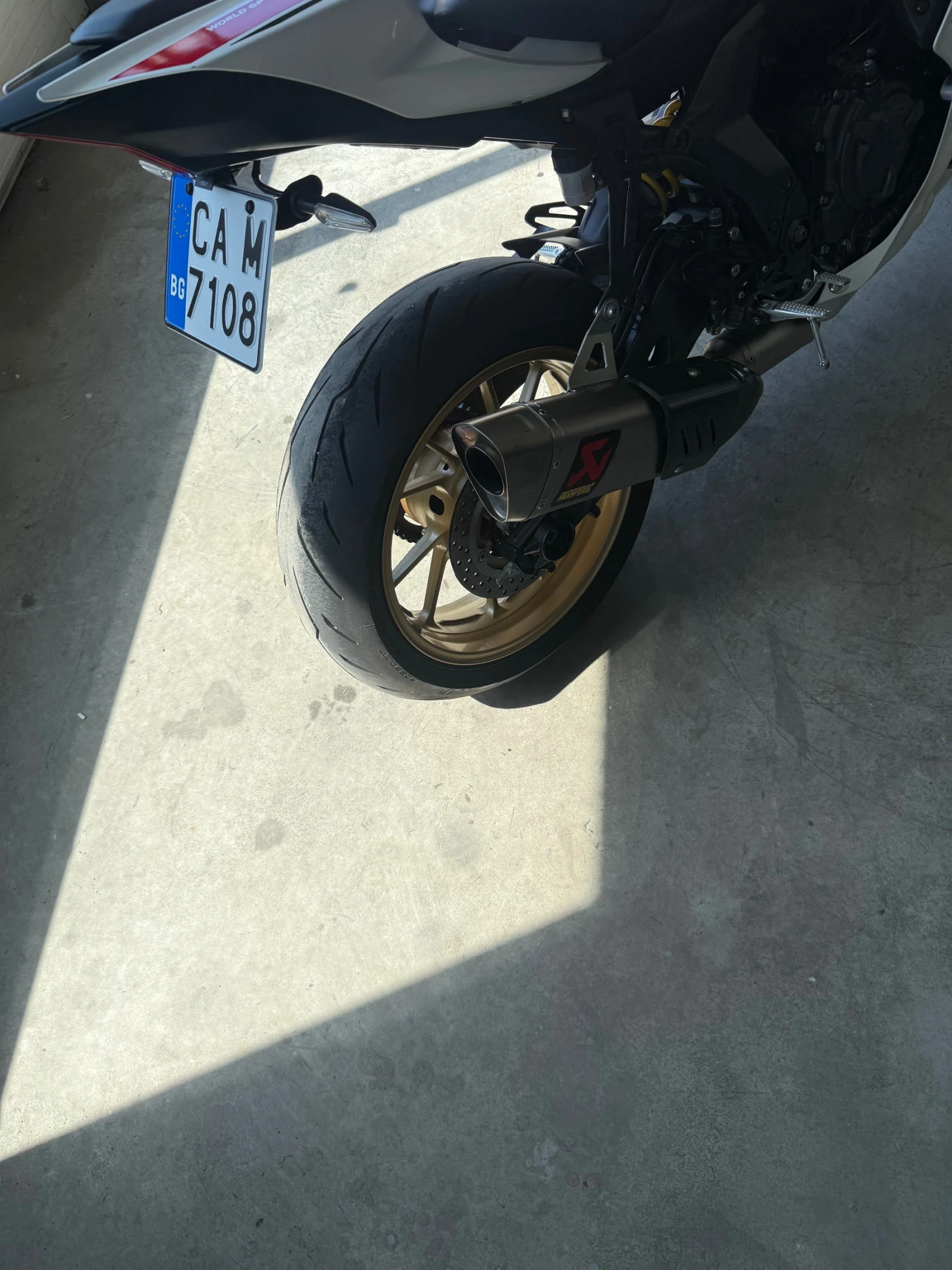 Yamaha YZF-R7 2024-AKRAPOVIC TOP, снимка 7 - Мотоциклети и мототехника - 55526449