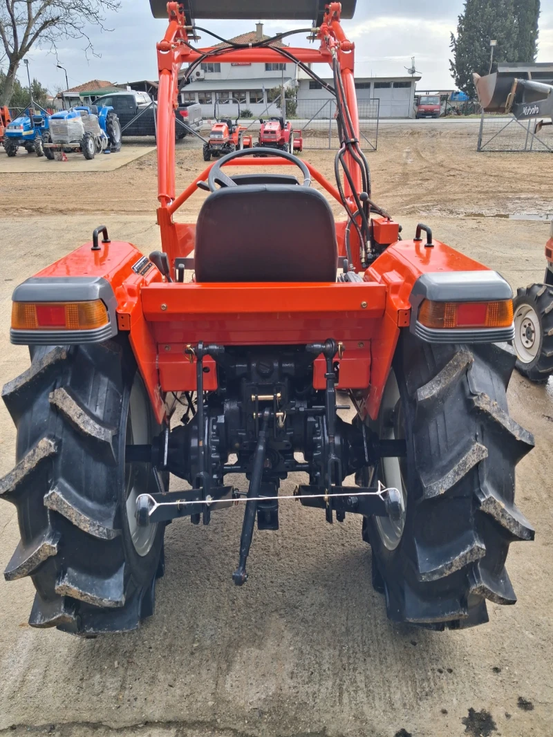 Трактор Kubota Скайтрак , снимка 6 - Селскостопанска техника - 53233851