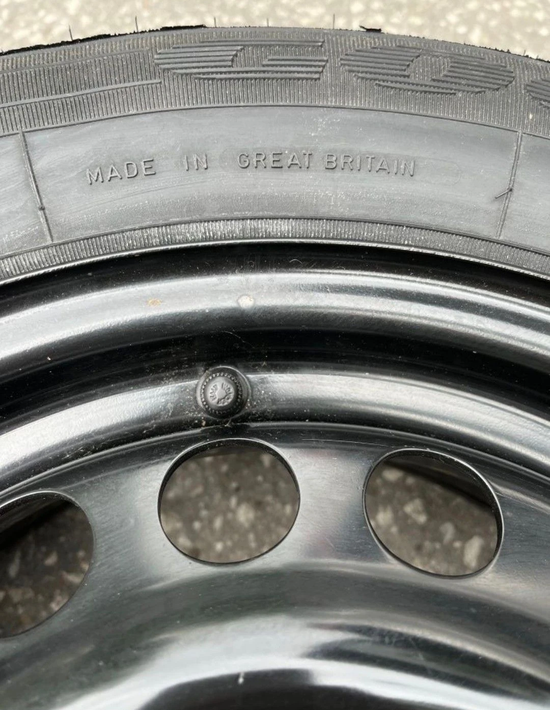 Гуми с джанти Goodyear 185/65R15, снимка 3 - Гуми и джанти - 55879357