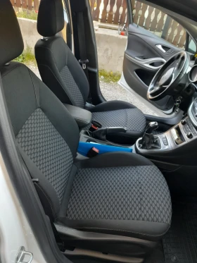 Opel Astra 1.2-TURBO 131ks ELEGANS, снимка 6