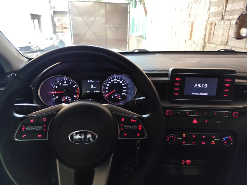 Kia Ceed 1.0 GDI, снимка 8 - Автомобили и джипове - 46747422