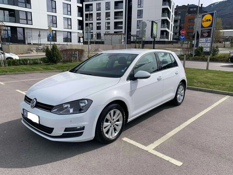 VW Golf 1.6TDI, снимка 1 - Автомобили и джипове - 47261790