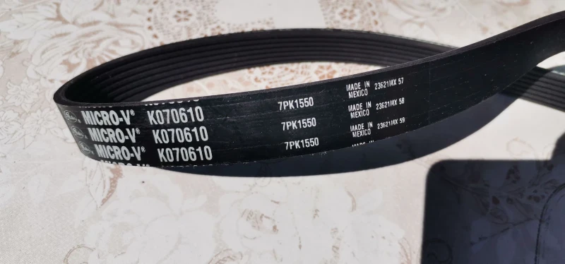 Toyota Sienna 3.5, снимка 15 - Автомобили и джипове - 50050639