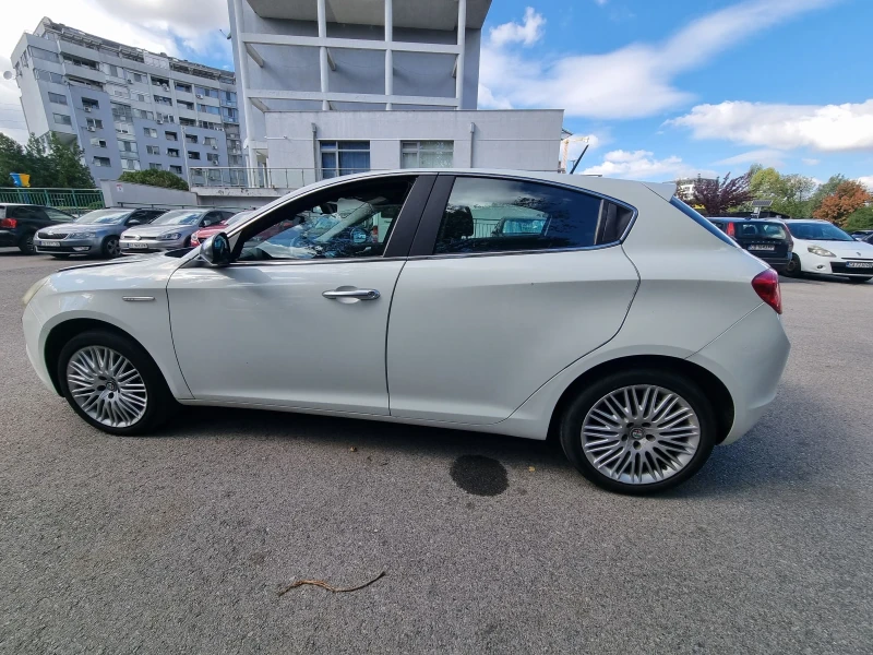Alfa Romeo Giulietta, снимка 3 - Автомобили и джипове - 52408801