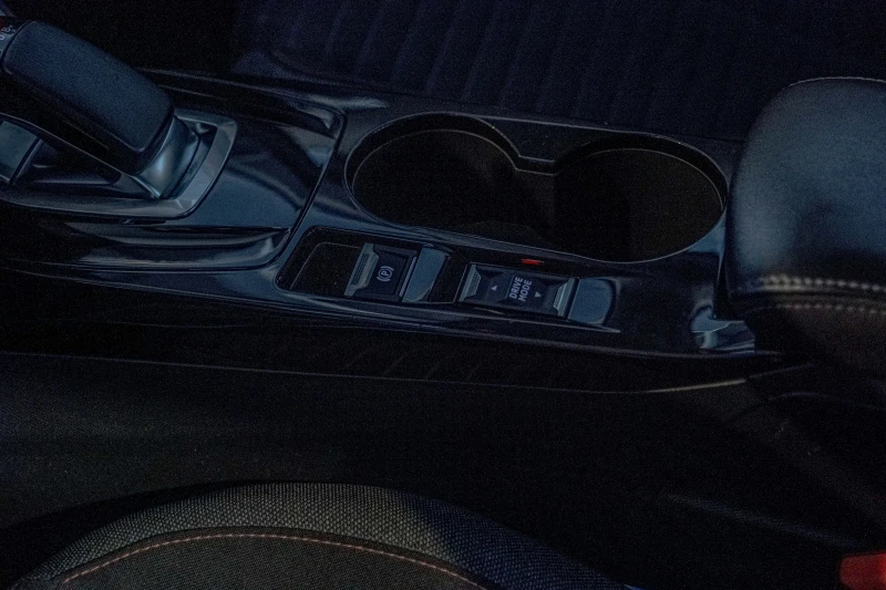 Peugeot 208 е/50kWh/FullLed/Sport/Adaptive/Climatronic/Navi, снимка 9 - Автомобили и джипове - 52409541