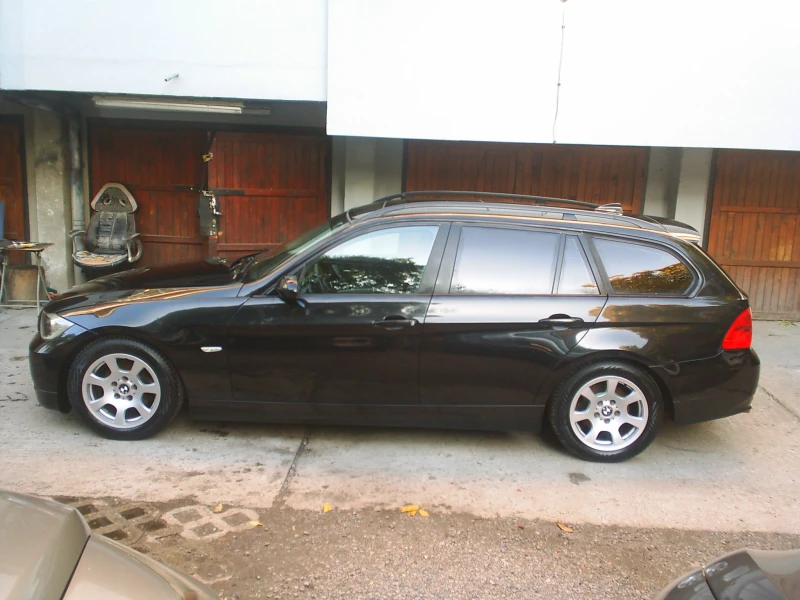 BMW 320 2.0 I 150 к.с, снимка 3 - Автомобили и джипове - 52625942