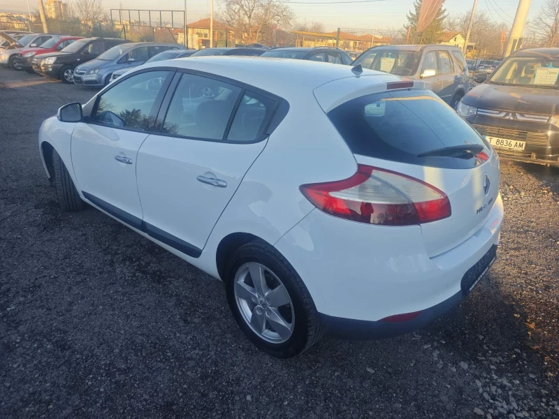 Renault Megane 1.5/110KC, снимка 4 - Автомобили и джипове - 52828353
