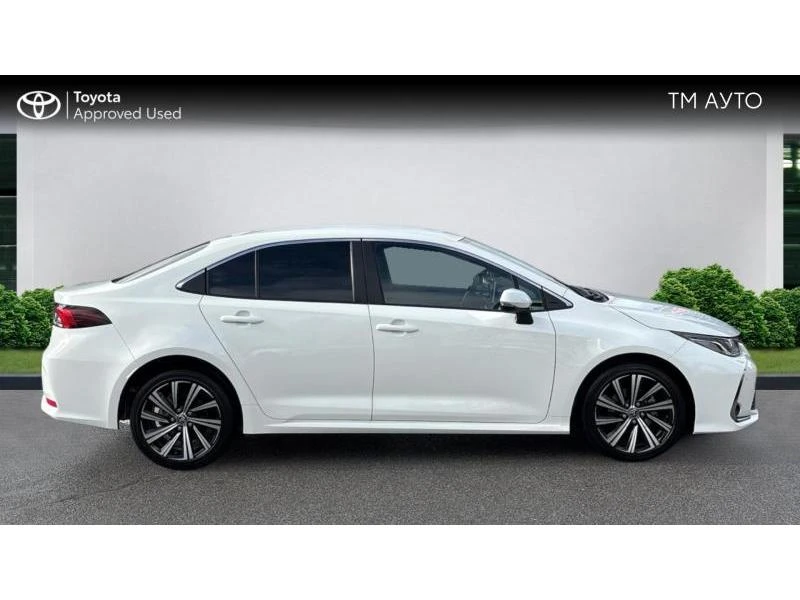 Toyota Corolla SDN 1.8HSD EXECUTIVE PLUS, снимка 17 - Автомобили и джипове - 54909520