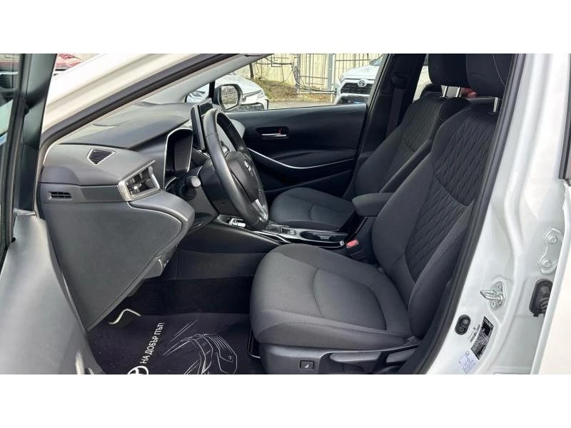 Toyota Corolla SDN 1.8HSD EXECUTIVE PLUS, снимка 12 - Автомобили и джипове - 54909520