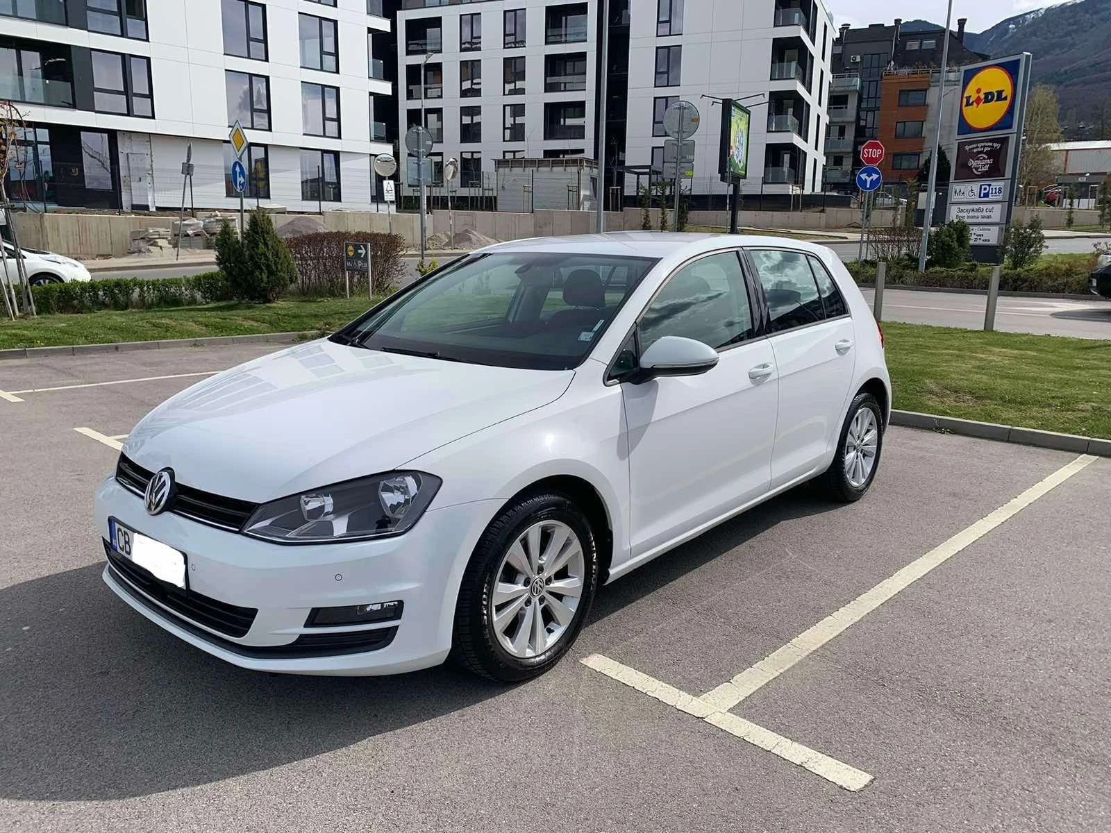 VW Golf 1.6TDI - [1] 