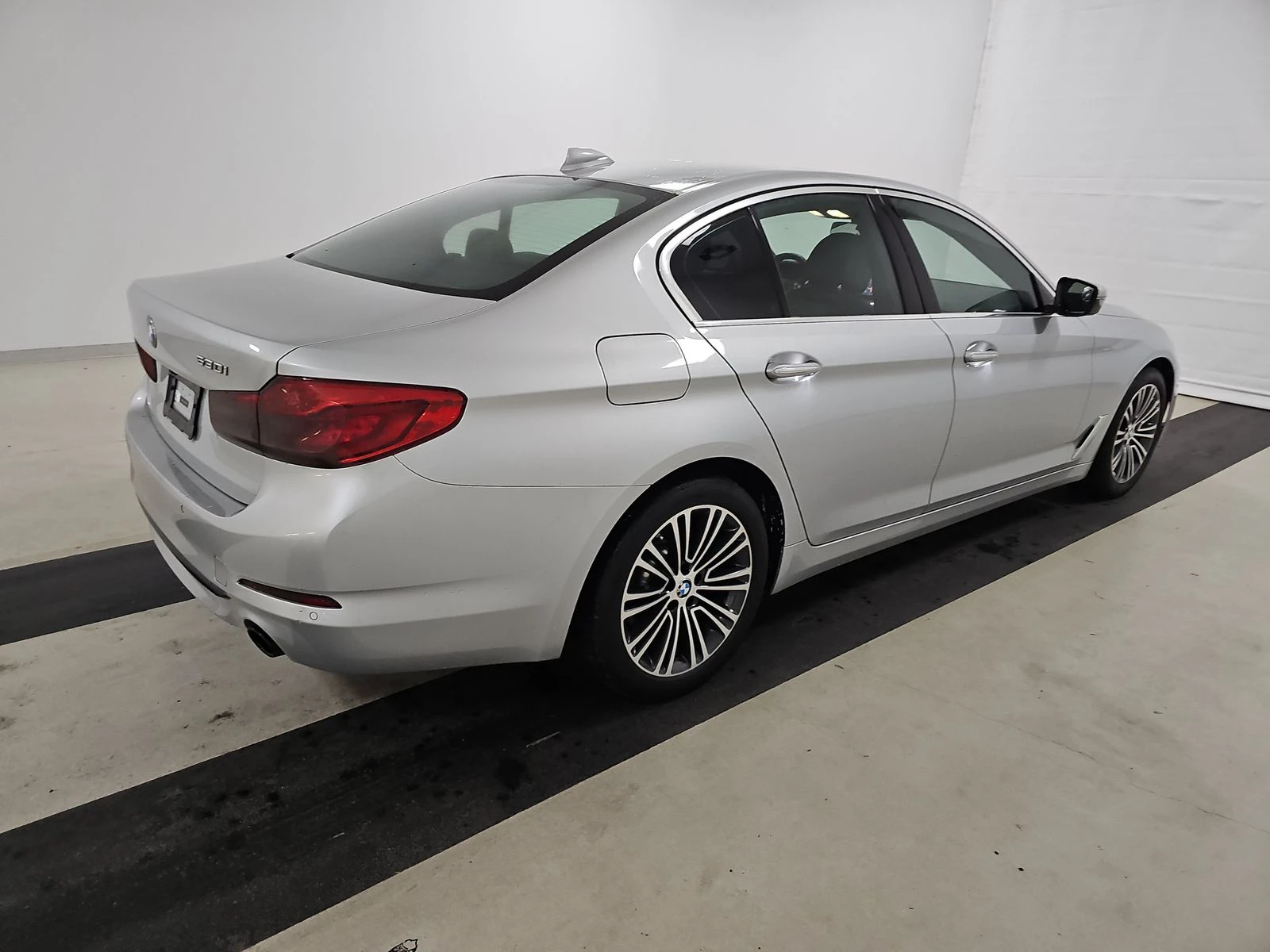 BMW 530 harman kardon* Sport Line* Park Distance Control*  - изображение 3
