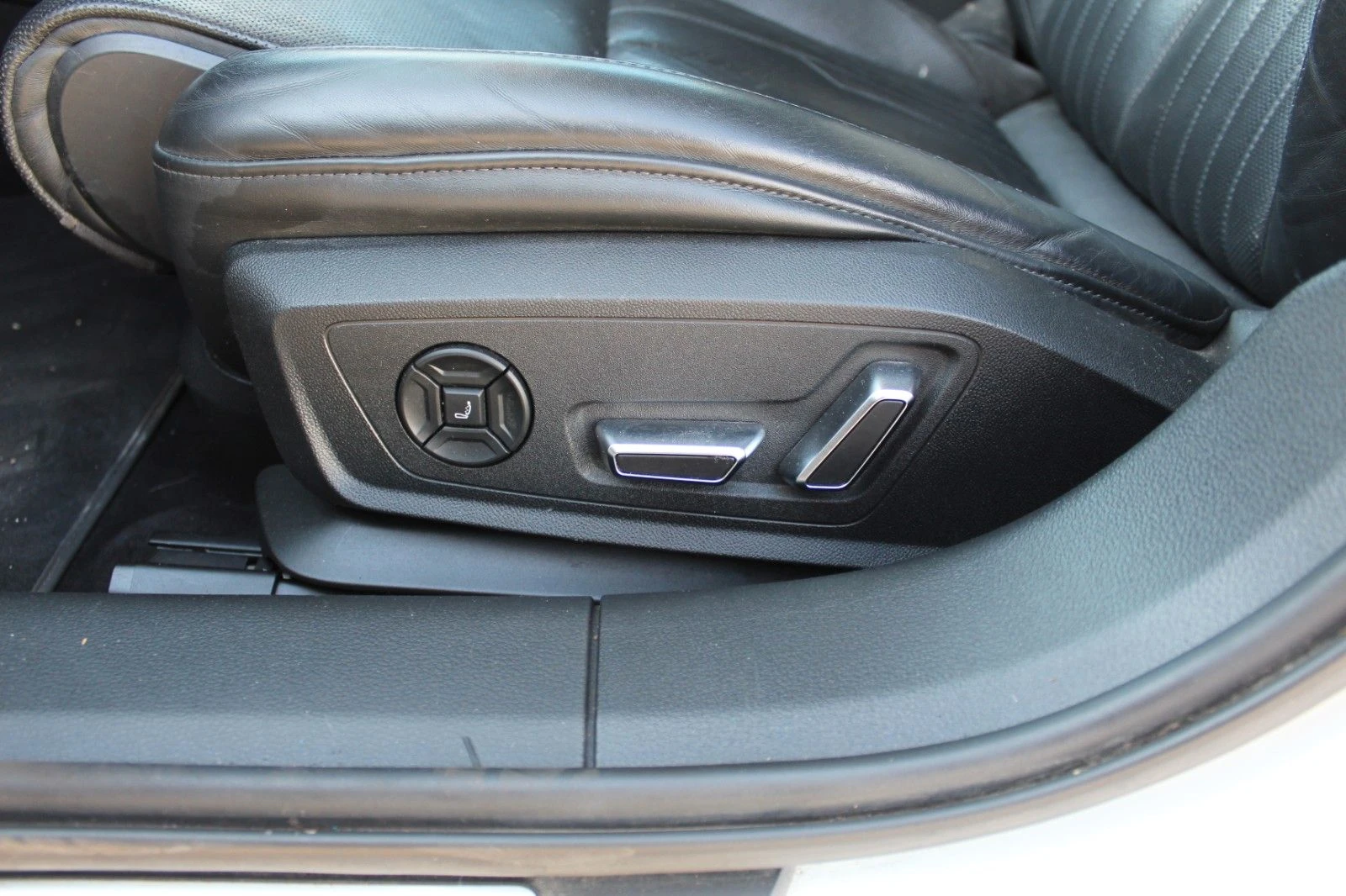 Audi A6 Allroad 50TDI/286HP/NAVI-PLUS/CAM/AMBI/KLESS/LED/378v | Mobile.bg   14