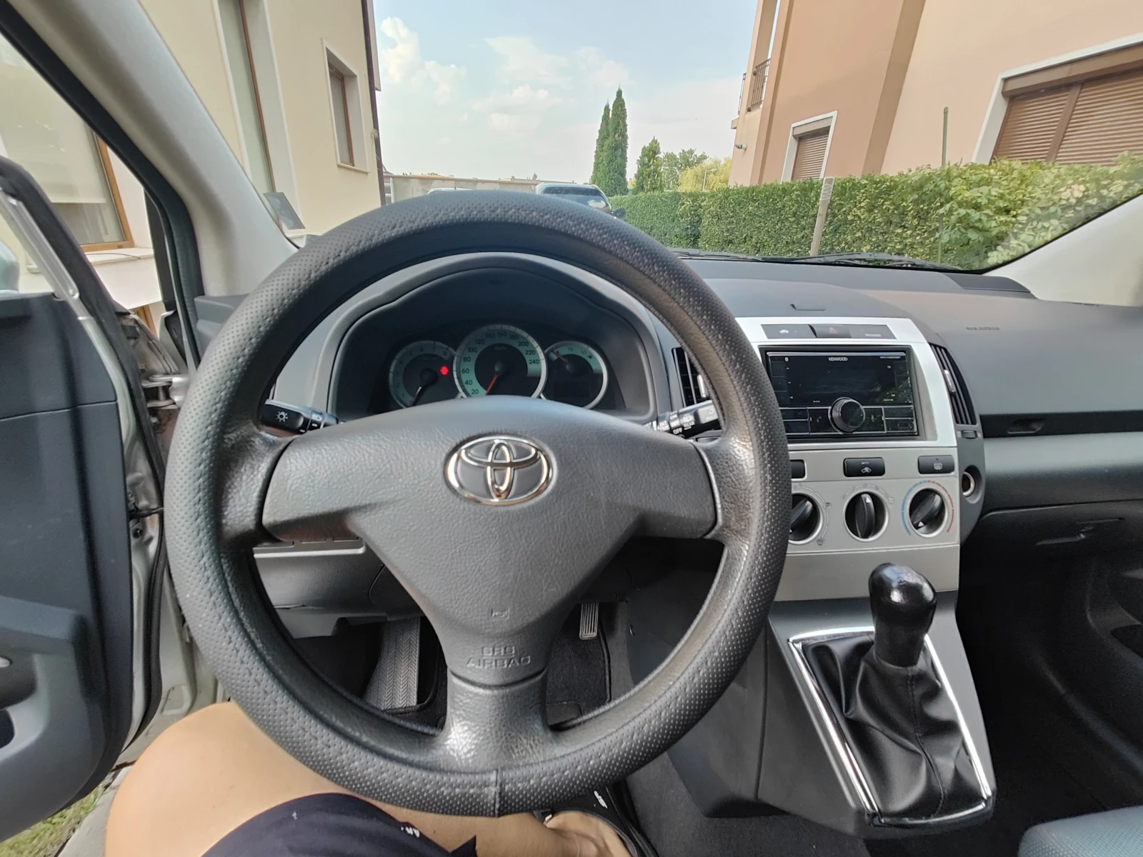 Toyota Corolla verso SOL - изображение 7