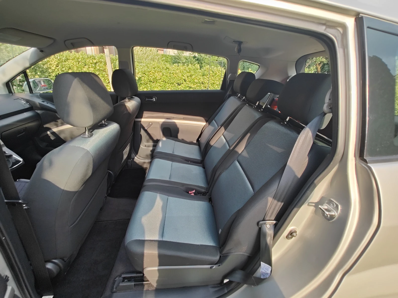 Toyota Corolla verso SOL - изображение 8