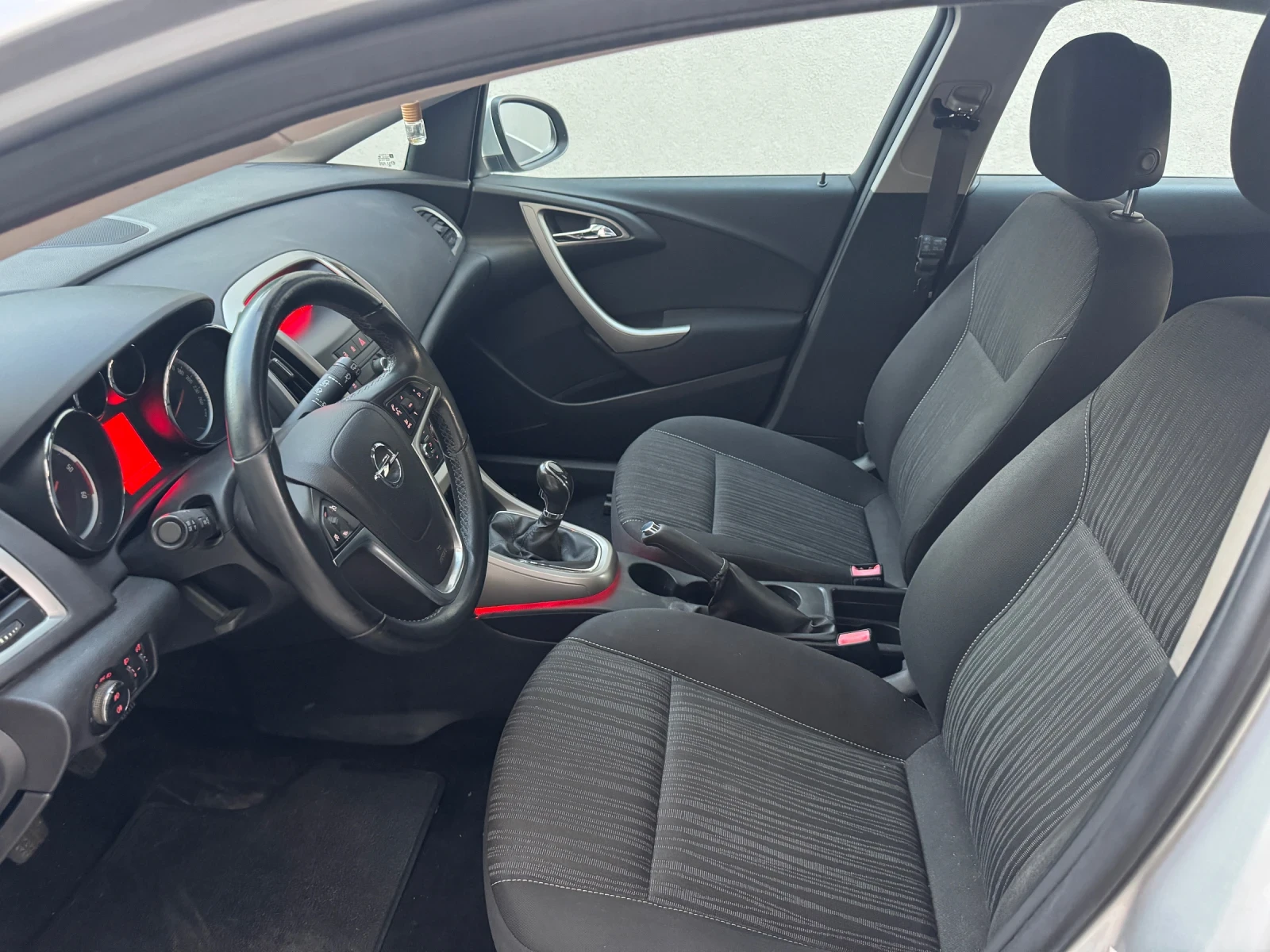 Opel Astra 1.7 Cdti  Diesel  - изображение 8