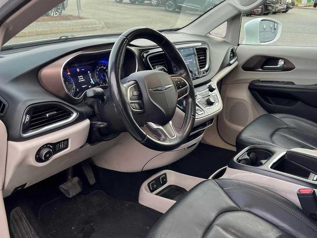 Chrysler Pacifica * Touring L Plus * CARFAX * БЕЗ ПЪРВОНАЧАЛНА ВНОСК - изображение 5