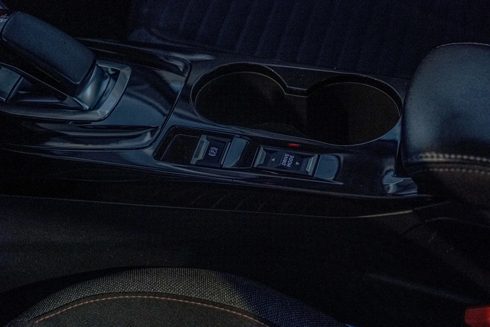 Peugeot 208 е/50kWh/FullLed/Sport/Adaptive/Climatronic/Navi - изображение 9